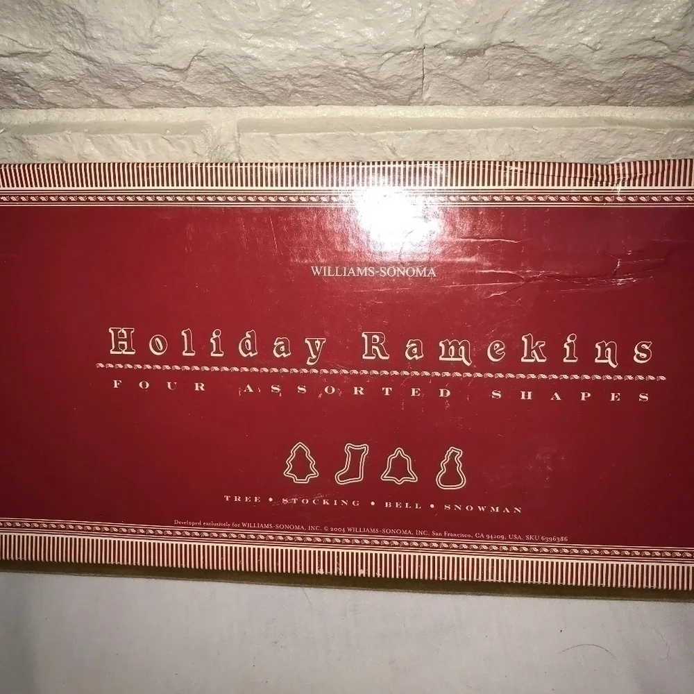 WILLIAMS-SONOMA set 4 Holiday Ramekins white NWT